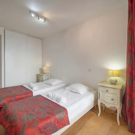 Frgk - Suquet - Special Group 4br Lejlighed